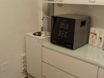 Lavamanos autónomo instalado en cliente